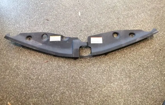 Toyota Prius+ (ZVW40) Radiator trim 5328947041