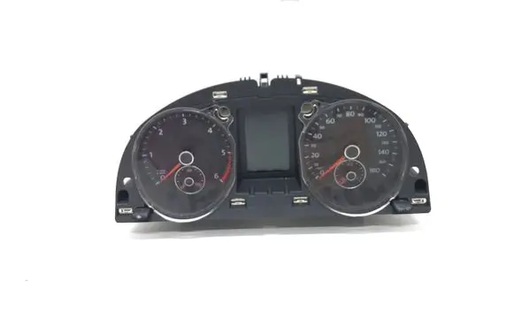 Volkswagen PASSAT CC Speedometer (instrument cluster) 3C8920970H