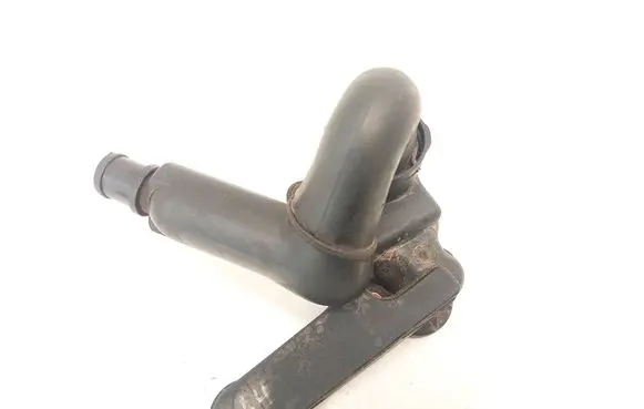 Audi A4 S4 B5 8D Breather/breather pipe/hose 037103772B
