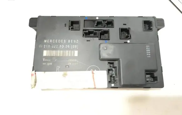 Mercedes-Benz E W211 Door control unit/module 2118200326 356801