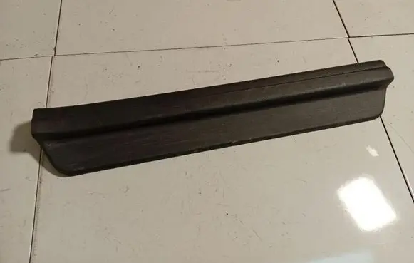 Hyundai i30 Front sill trim cover 858802R000