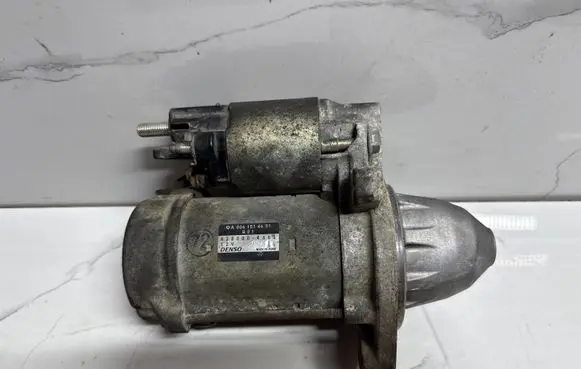 Mercedes-Benz C W204 Starter motor A0061514601