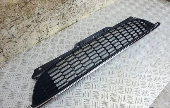 Mini One - Cooper Coupe R56 Front bumper upper radiator grill 0442012 51110442012