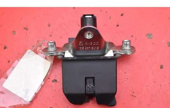Skoda Octavia Mk2 (1Z) Tailgate/trunk/boot lock/catch/latch 1Z5827501E