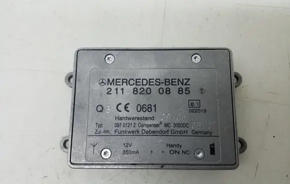Mercedes-Benz CLS C219 Aerial antenna amplifier A2118200885