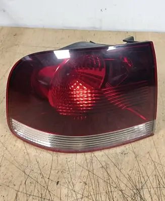 Volkswagen Touareg I Rear/tail lights 28259002