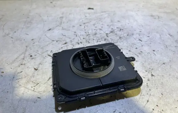 Volvo XC40 LED ballast control module 32337413