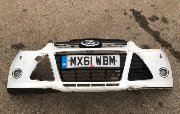 Ford Focus Front bumper BM5117757A