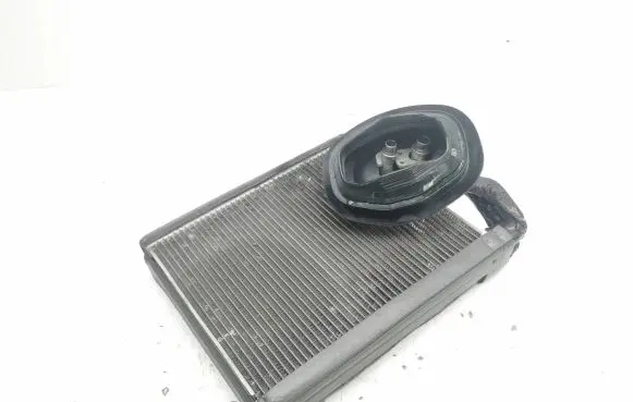 Audi A6 C7 Air conditioning (A/C) radiator (interior) 