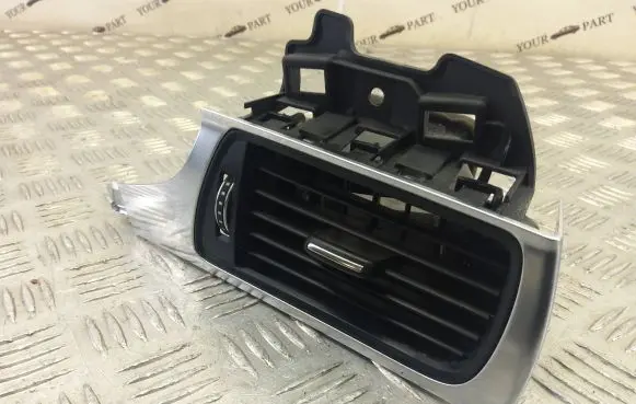 Audi A6 S6 C7 4G Dashboard side air vent grill/cover trim 4G2820902
