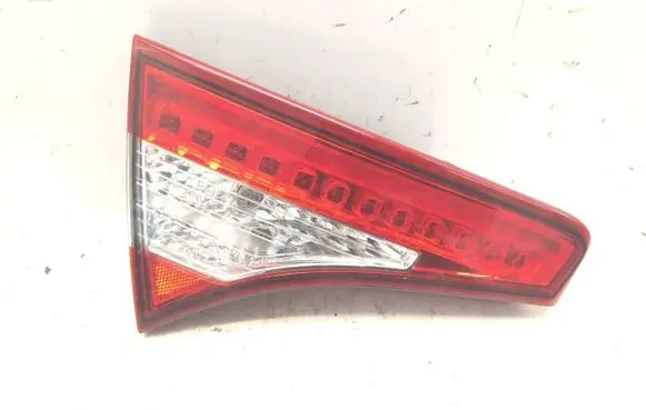 Tailgate rear/tail lights