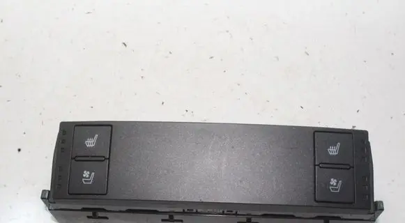 Lexus IS III XE30 Seat heating switch 8475224020