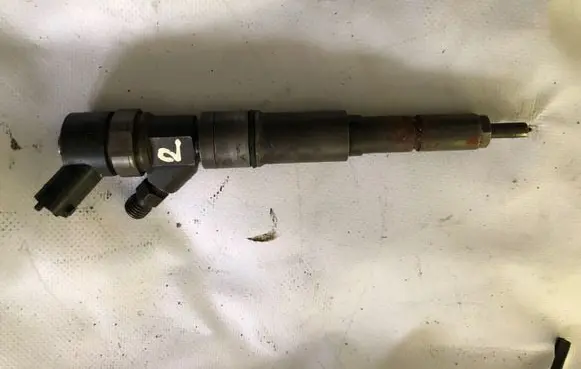 BMW X5 E53 Fuel injector 7785981 9145110