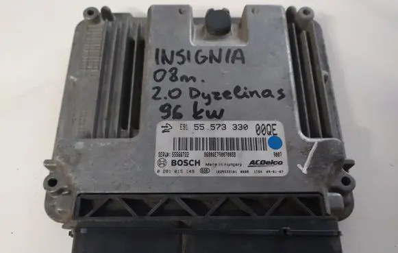 Opel Insignia A Engine control unit/module 0281015149 5557333000QE