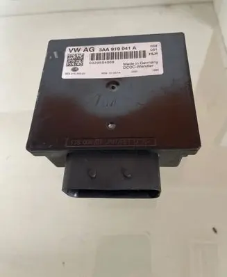 Volkswagen Touran II Power management control unit 3AA919041A 0329594968 8ES01045220