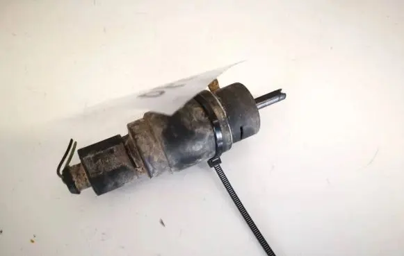 Audi A6 S6 C5 4B Windscreen/windshield washer pump 1j5953651