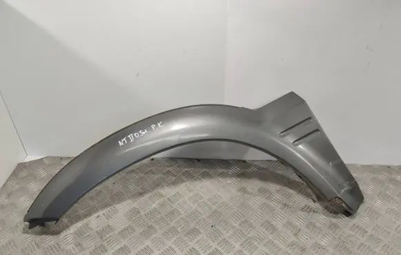 Nissan Terrano Front arch trim 638117F600