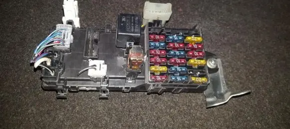 Mitsubishi Colt Fuse box set