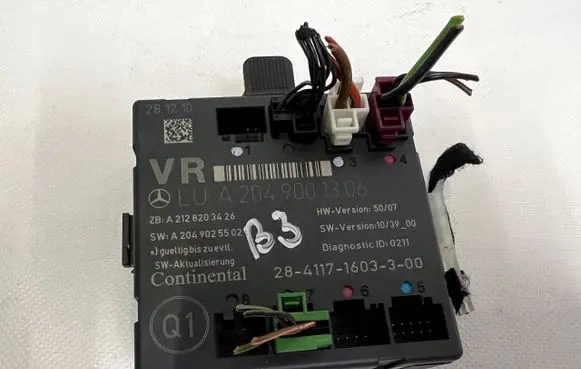 Mercedes-Benz C W204 Door control unit/module A2049001306