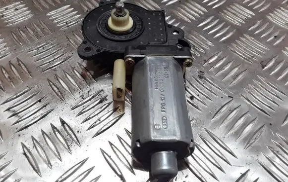 Ford Fiesta Front door window regulator motor 0130821939