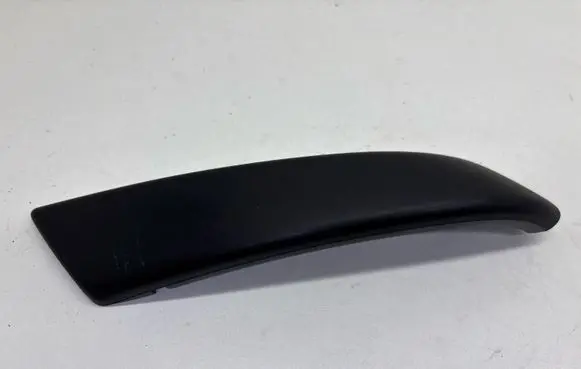 Skoda Octavia Mk2 (1Z) Rear door handle trim 1Z0868537