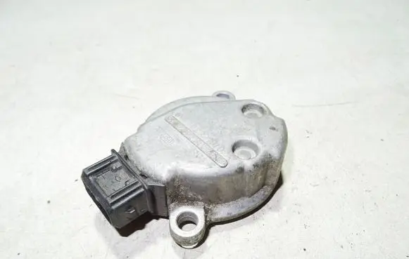 Audi A6 S6 C5 4B Crankshaft position sensor 058905161B 0232101024