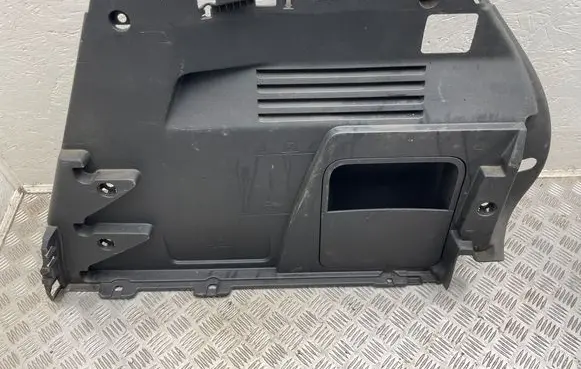 Trunk/boot side trim panel