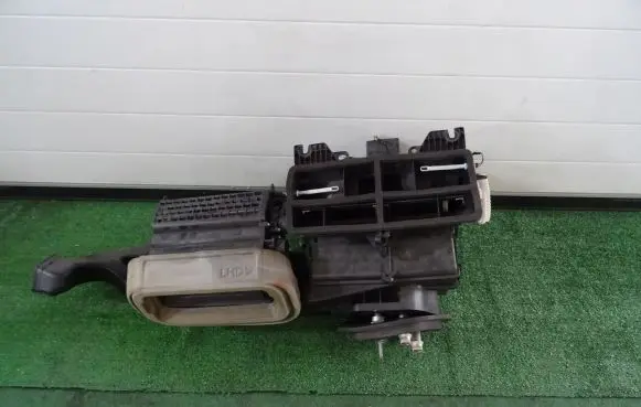 Opel Insignia A Interior heater climate box assembly 13345112