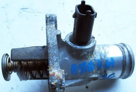 Opel Astra H Thermostat 