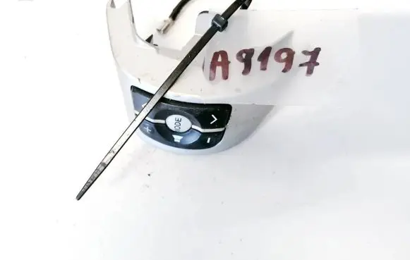 Toyota Yaris Multifunctional control switch/knob 