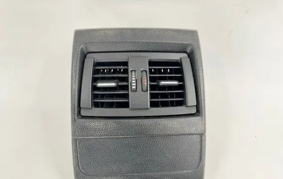 BMW 1 F20 F21 Rear air vent grill 9207330