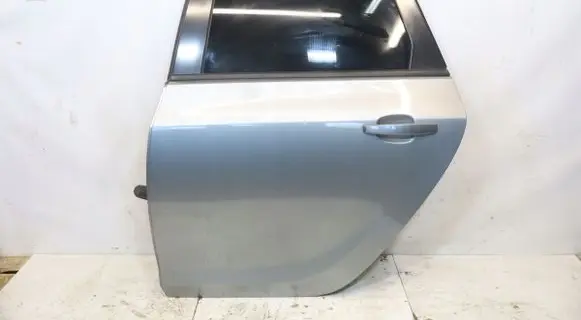 Opel Astra J Rear door