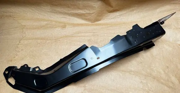 Audi A6 S6 C8 4K Fender mounting bracket 4K0805303