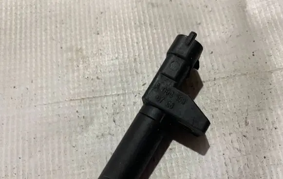 Mercedes-Benz ML W164 Crankshaft position sensor a0041538728 0041538728