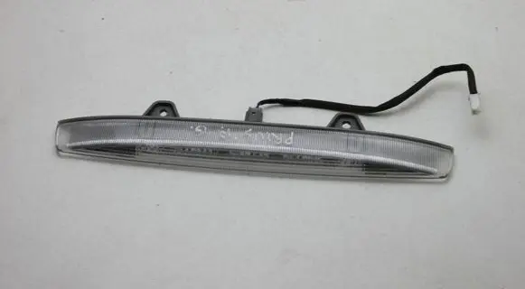 Toyota Prius (XW50) Third/center stoplight