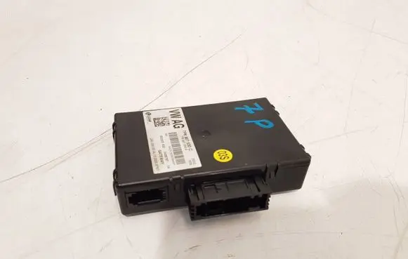 Volkswagen Touareg II Gateway control module 7P6907530C