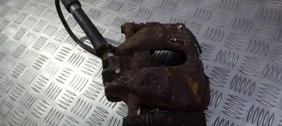 Front brake caliper