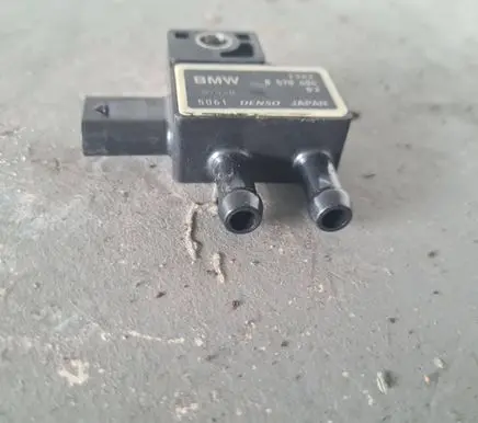BMW 5 GT F07 Exhaust gas pressure sensor 8570686 5061 07U28