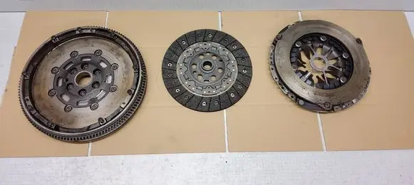 Volkswagen Transporter - Caravelle T5 Clutch set kit 415025010 323064110 123043610
