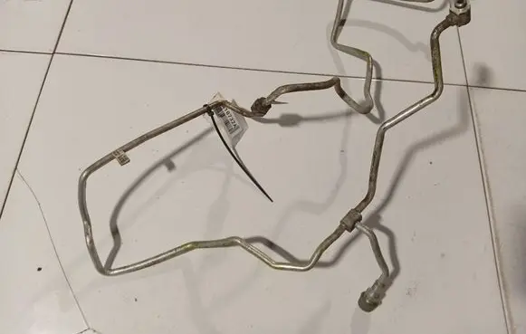 Air conditioning (A/C) pipe/hose