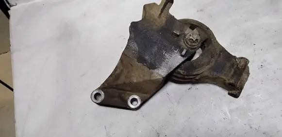 Opel Vectra C Engine mounting bracket 9156954
