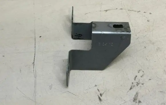 Porsche Cayenne (92A) Fender mounting bracket 7P5821161