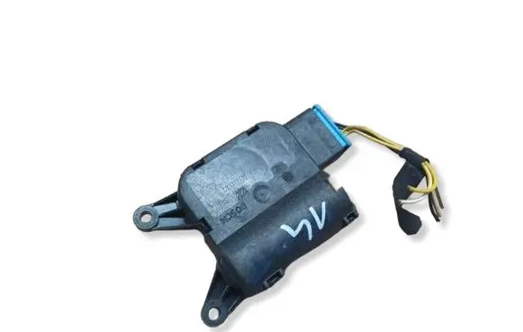 Volkswagen Golf VII Air flap motor/actuator 0132801345 1K0907511 983389HF