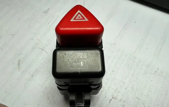 Mercedes-Benz A W168 Other switches/knobs/shifts A1688201210 33019001