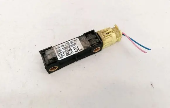 Nissan Almera N16 Airbag deployment crash/impact sensor 0285002010 98831BM740
