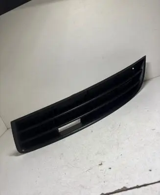Volkswagen PASSAT B6 Front bumper lower grill 3C0853665