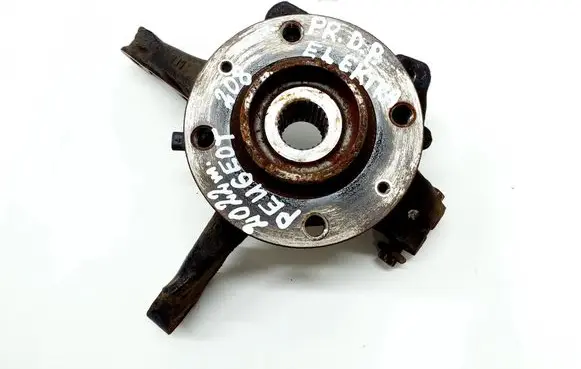 Peugeot 208 Front wheel hub