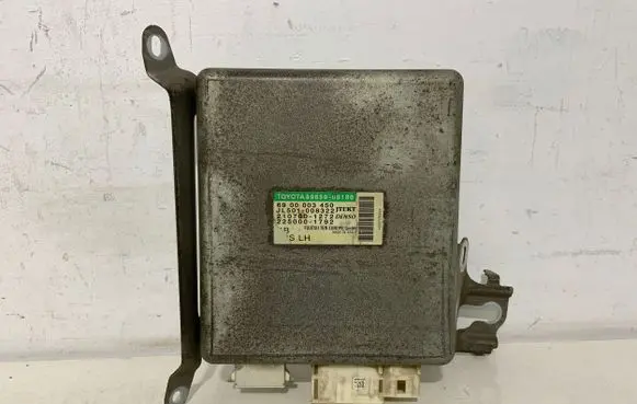 Toyota Avensis T270 Power steering control unit/module 8965005180