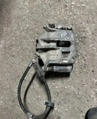 Peugeot 207 Front brake caliper