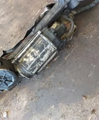 Volkswagen Tiguan Steering rack 1K0909144M